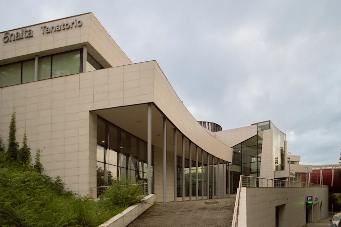 Fachada del Tanatorio Funetxea de Basurto