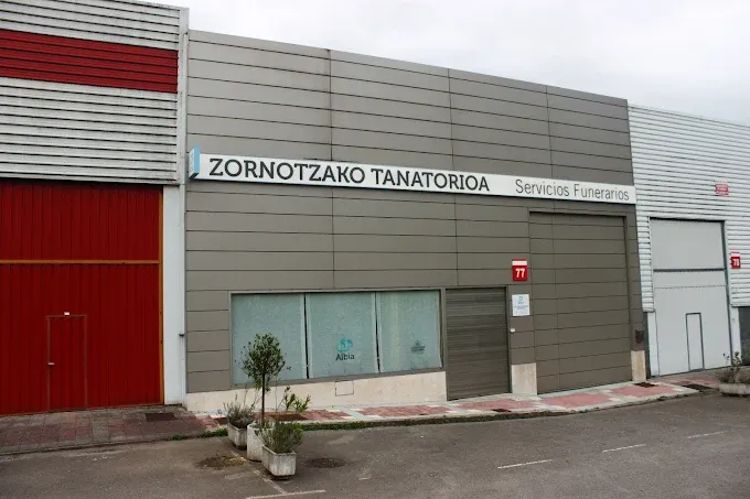 Fachada del Tanatorio Zornotza de Amorebieta-Etxano